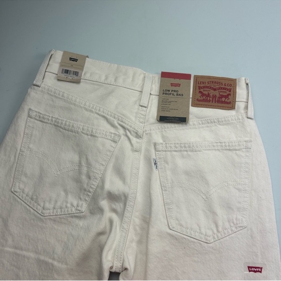 NWT Levi’s Low Pro Women’s Jeans - Picture 12 of 15